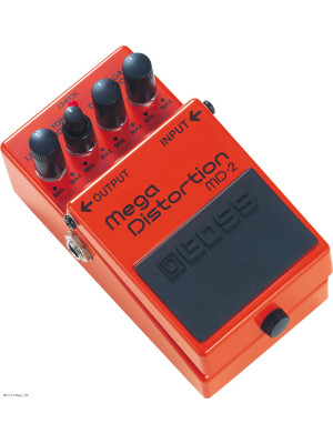 BOSS MD-2 Mega Distortion gitarski efekt